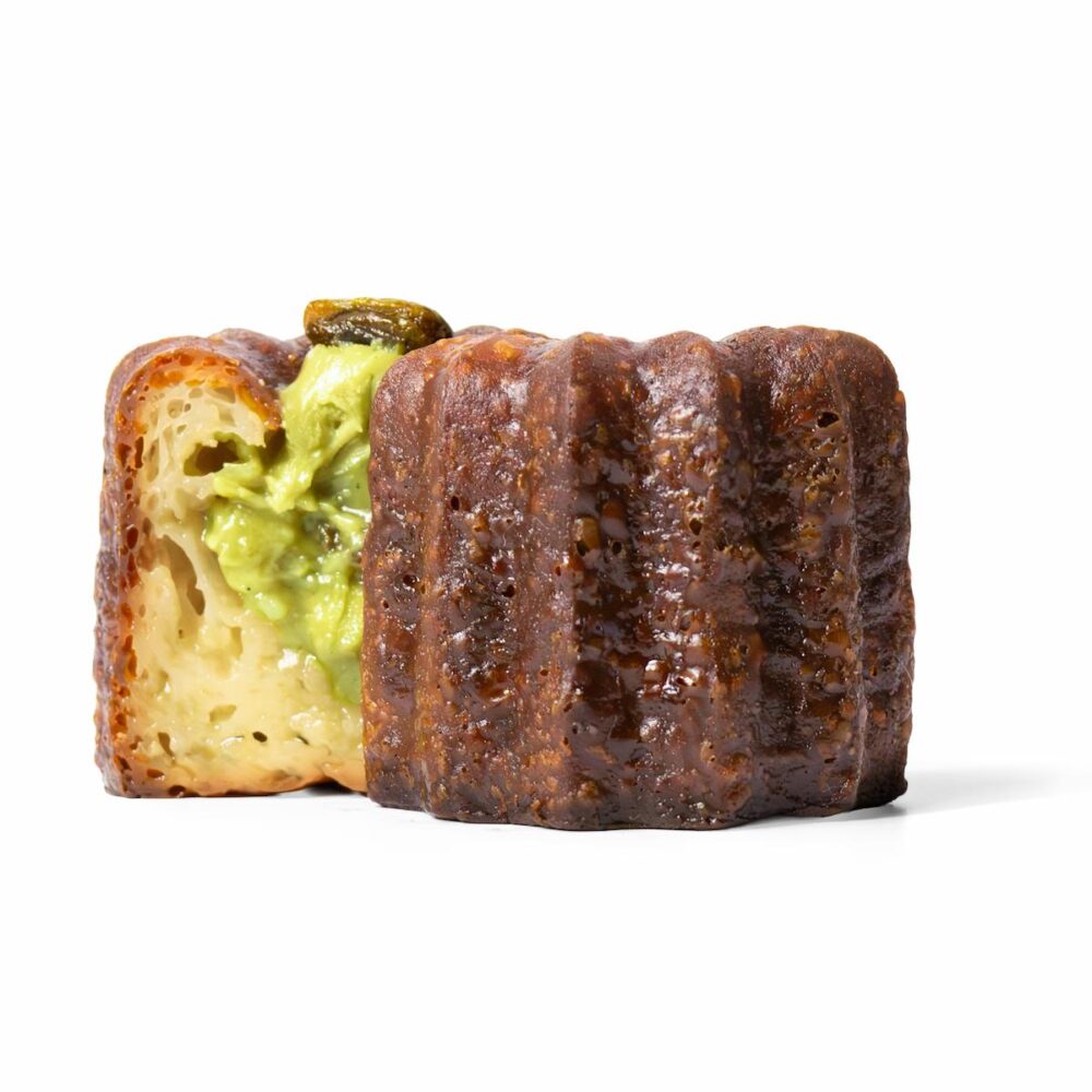 Kanelė su pistacijų įdaru