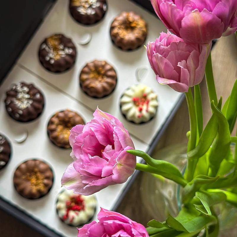 502199090_18511384702047388_4458758850525233560_n Šokoladu aplietos kanelės